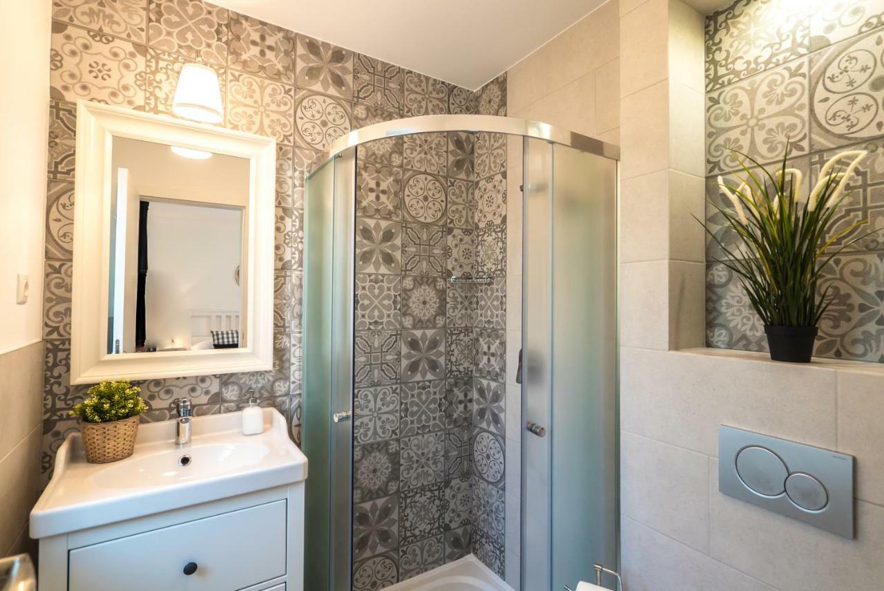Secca Apartman Siófok Esterno foto