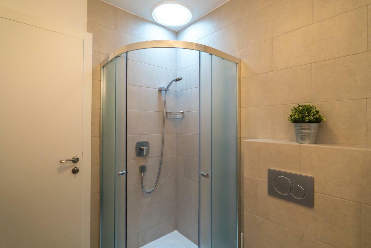 Secca Apartman Siófok Esterno foto