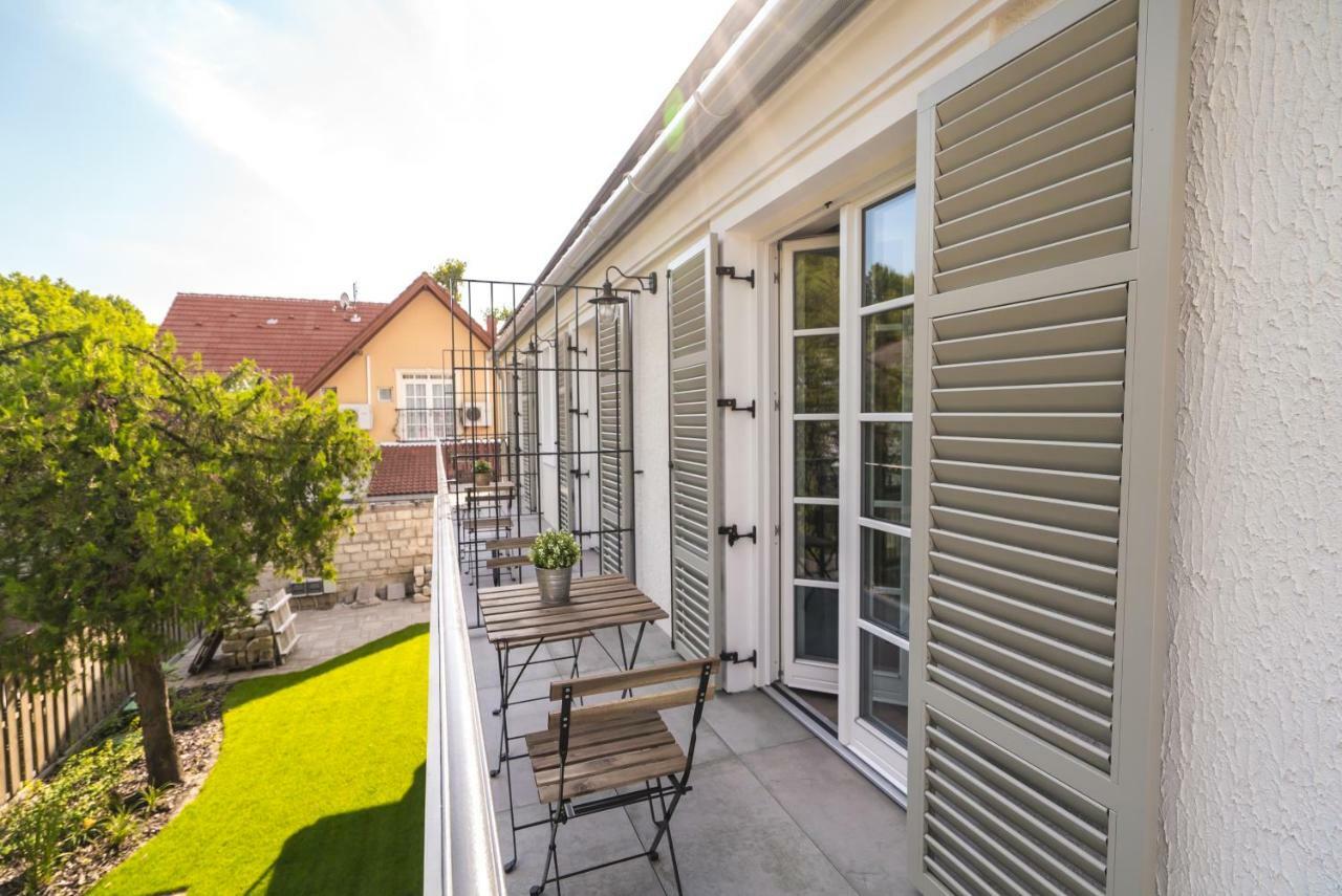 Secca Apartman Siófok Esterno foto